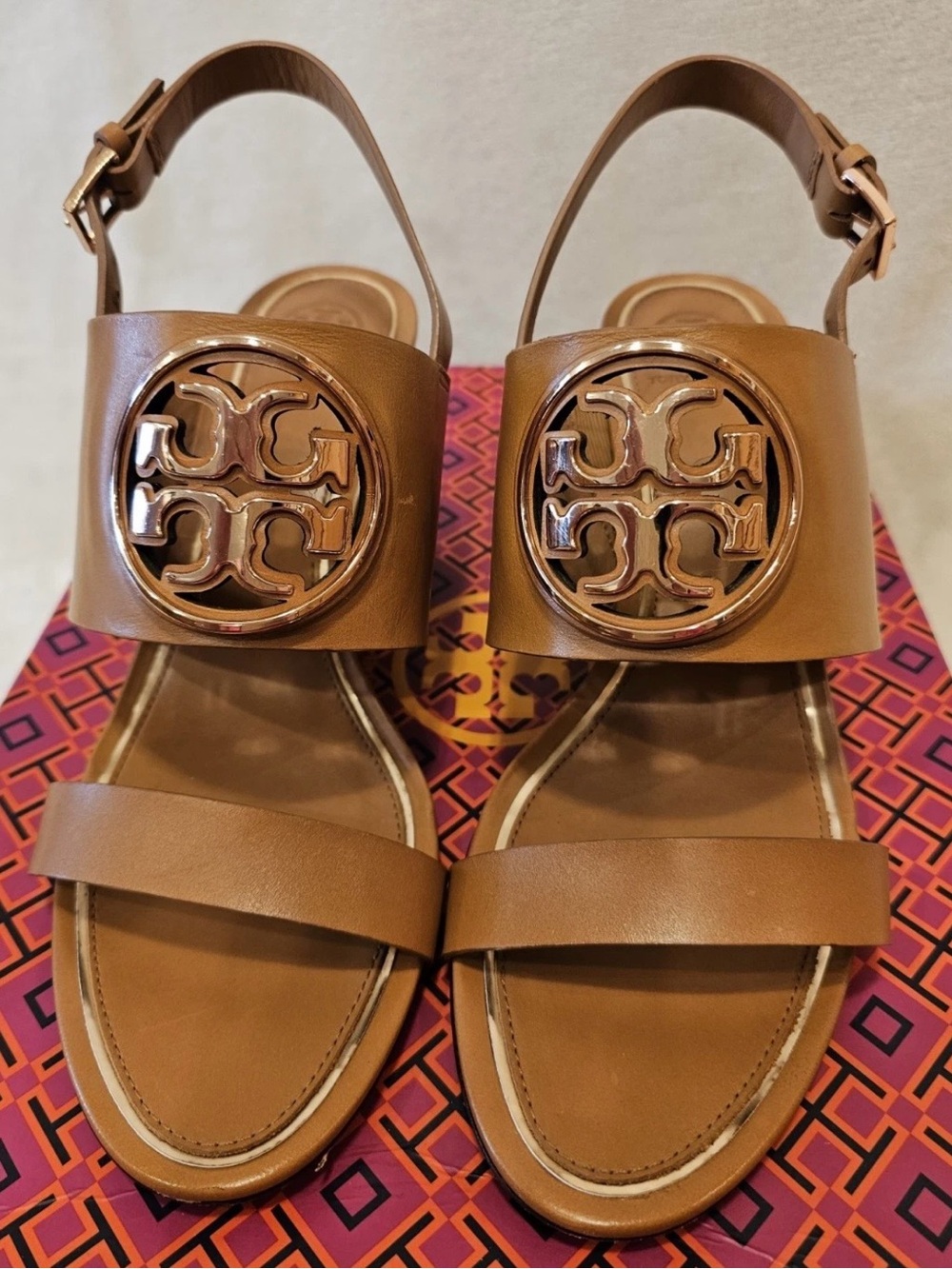 Tory Burch Metal Miller Wedge Brown Leather Sandals Womens Sz 6.5 Gold Medallion